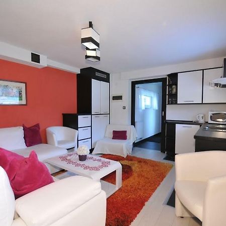 Apartmany Pod Troma Korunami Cerveny Klástor Exterior foto