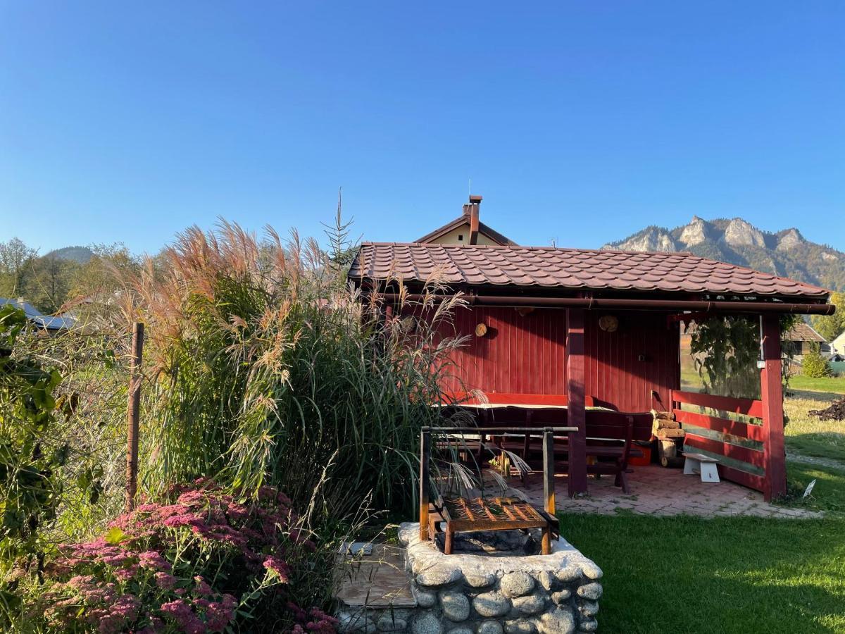 Apartmany Pod Troma Korunami Cerveny Klástor Exterior foto