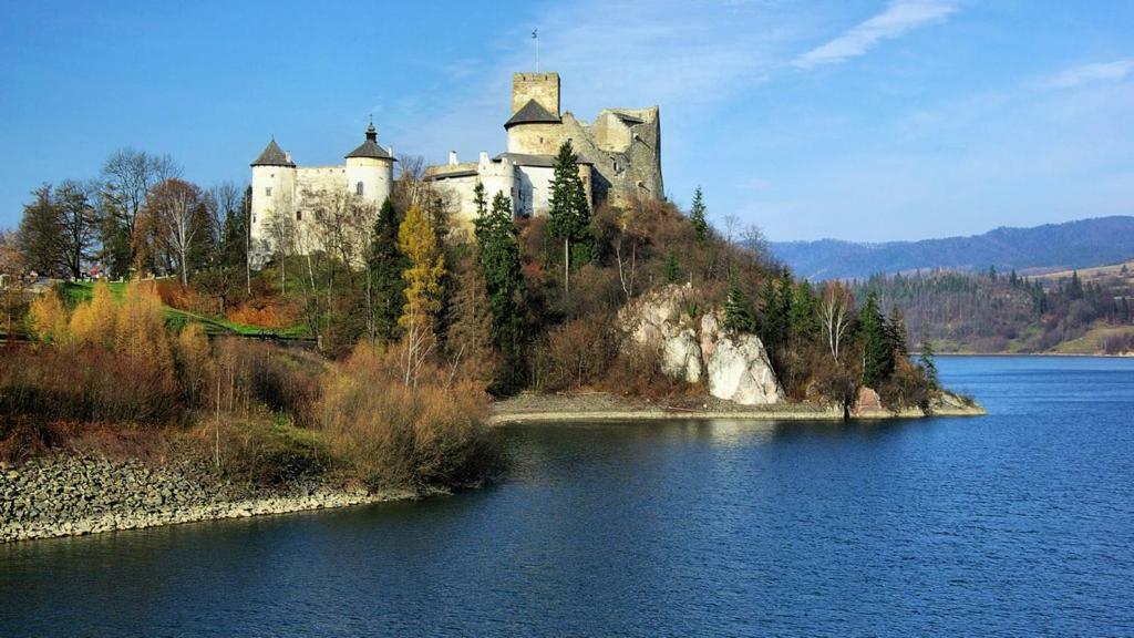 Apartmany Pod Troma Korunami Cerveny Klástor Exterior foto
